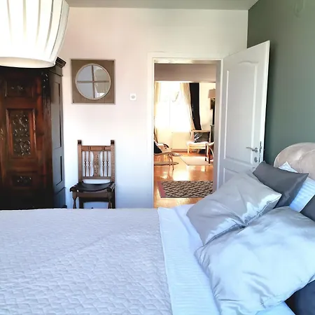 Crystal كراغوييفاك